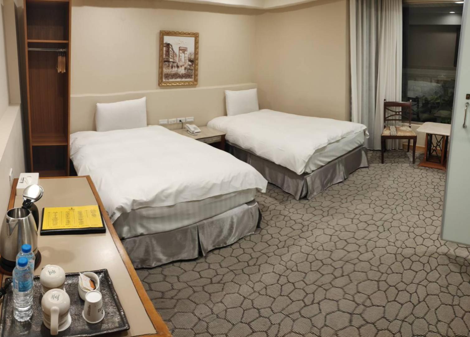 Apollo Hotel Puli Room photo